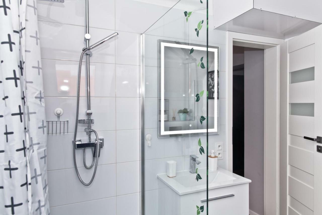 Old Town Apartment *